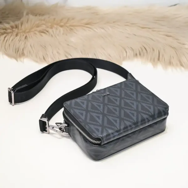 Dior Zipped Pouch  Diamond Black - Image 7