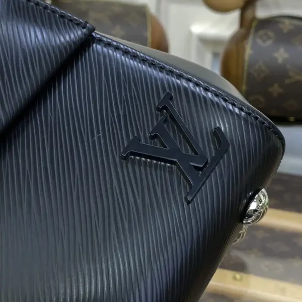 Louis Vuitton Cluny Mini Black - Image 3