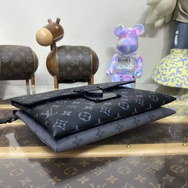 Louis Vuitton Pochette S-Lock - Image 4