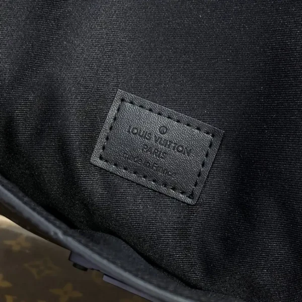 Louis Vuitton Pochette S-Lock - Image 5