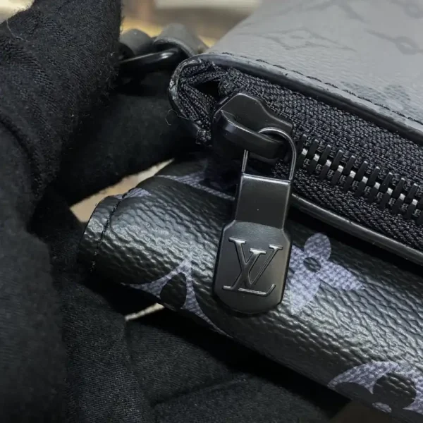 Louis Vuitton Pochette S-Lock - Image 7