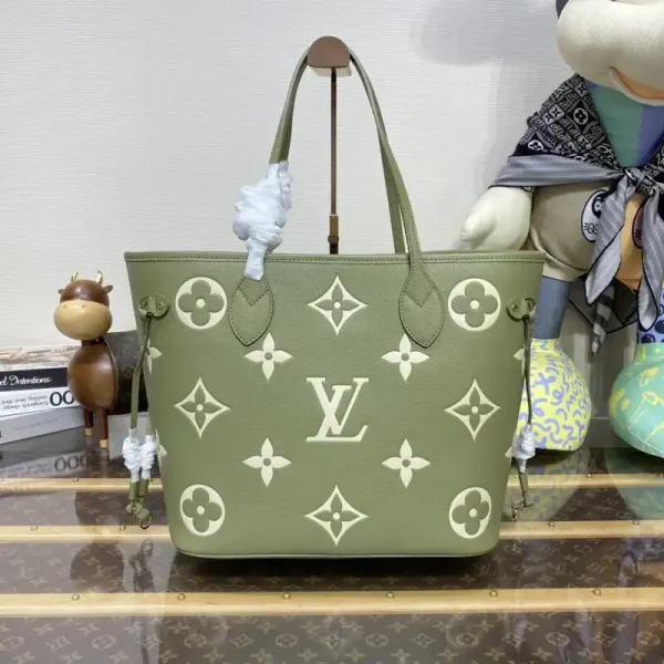Louis Vuitton Neverfull MM Green