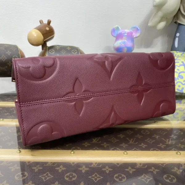 LV OnTheGo Bordeaux - Image 3