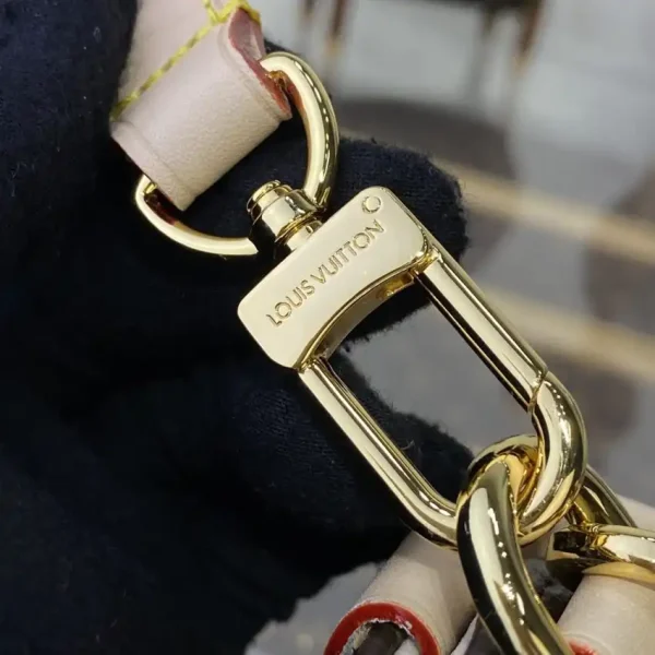 Louis Vuitton Saumur - Image 3