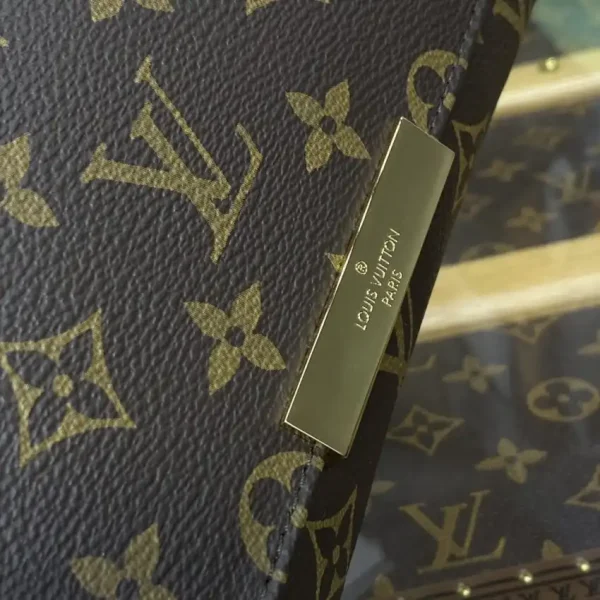 Louis Vuitton Favorite Brown - Image 7