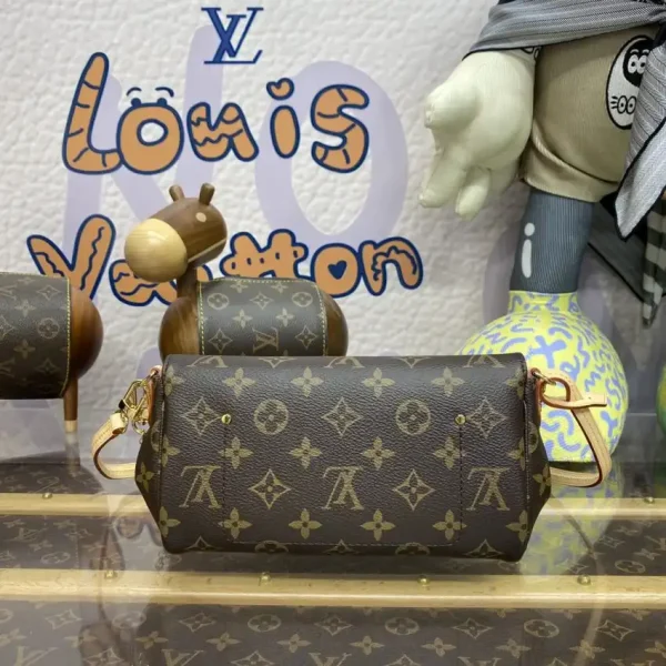 Louis Vuitton Favorite Brown - Image 9