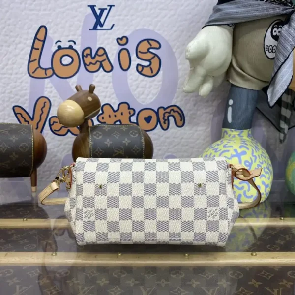Louis Vuitton Favorite White Grid - Image 9