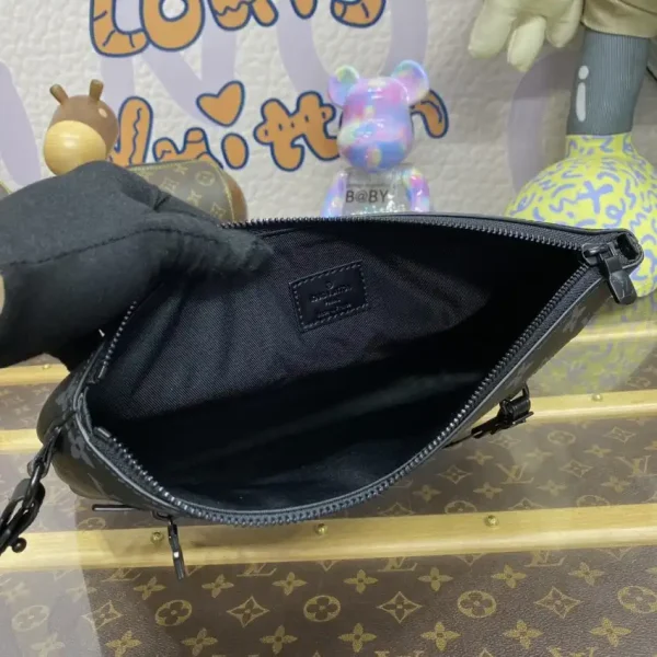 Louis Vuitton Takeoff Pouch - Image 5