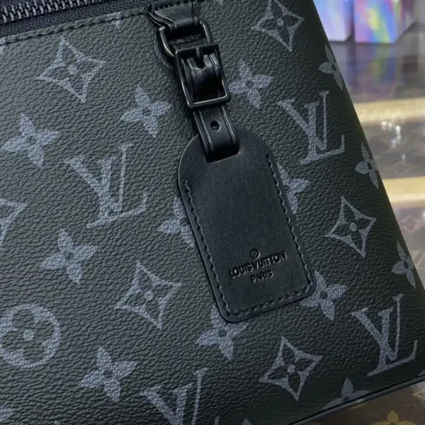 Louis Vuitton Takeoff Pouch - Image 7