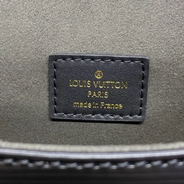 Louis Vuitton Saumur Black - Image 4