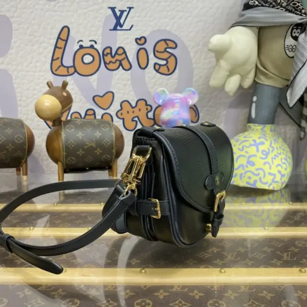 Louis Vuitton Saumur Black - Image 6
