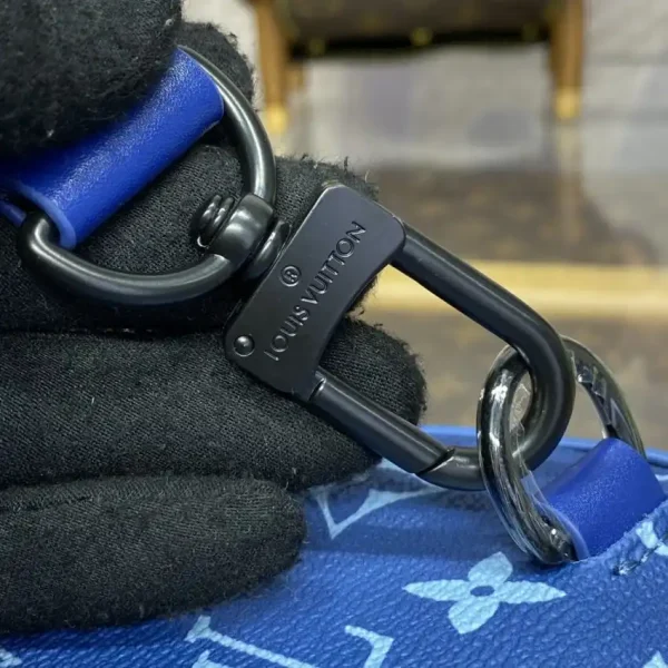 Louis Vuitton Avenue Slingbag Blue - Image 7