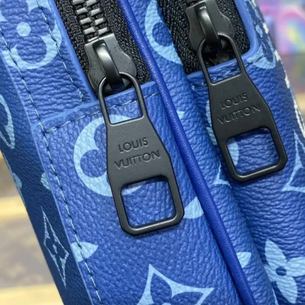 Louis Vuitton Avenue Slingbag Blue - Image 8