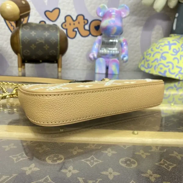 Louis Vuitton Easy Pouch Apricot - Image 4