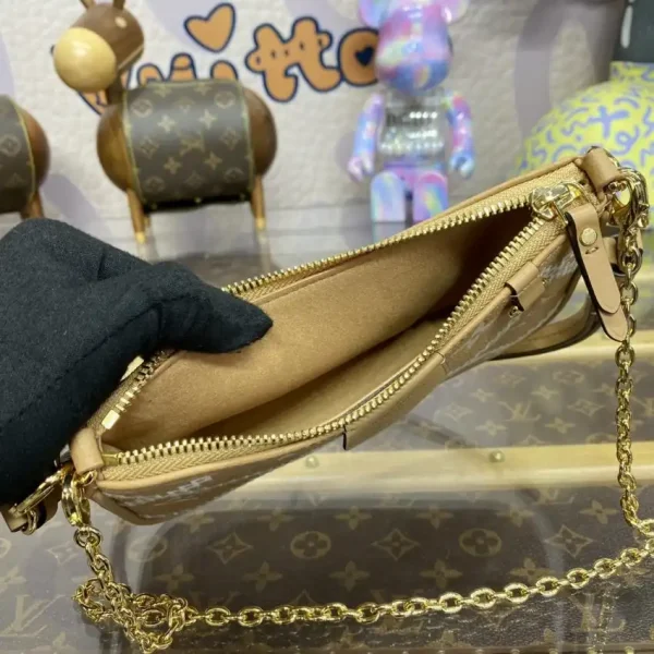 Louis Vuitton Easy Pouch Apricot - Image 6