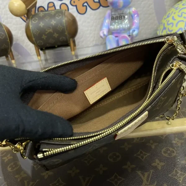 Louis Vuitton Multi Pochette Triple Bag - Image 9