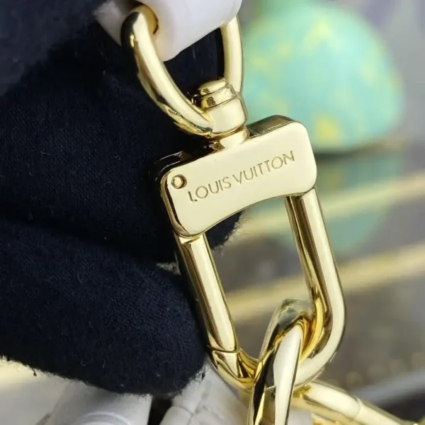 Louis Vuitton Saumur White - Image 7