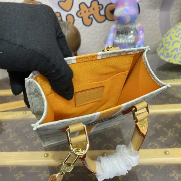 Louis Vuitton Sac Plat Petit II - Image 8