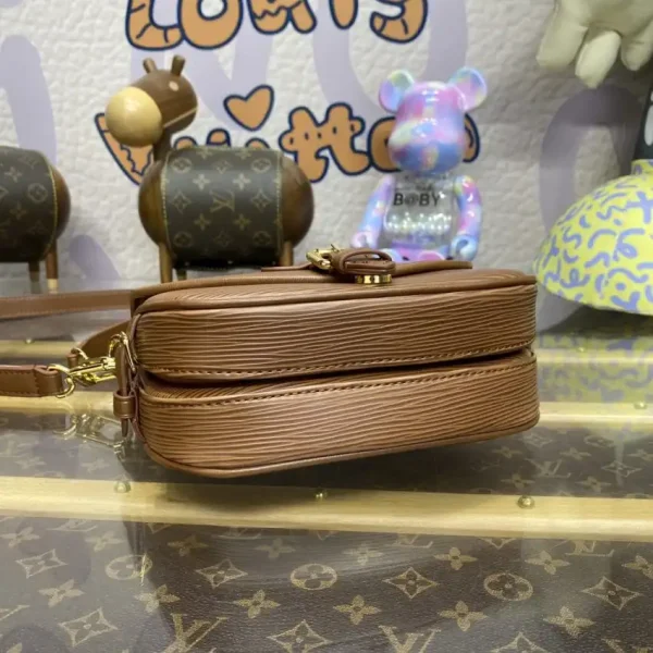 Louis Vuitton Saumur  Brown - Image 7