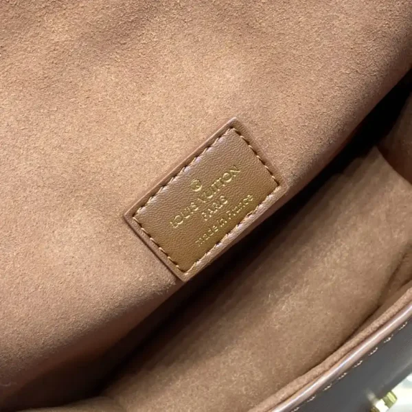 Louis Vuitton Saumur  Brown - Image 8