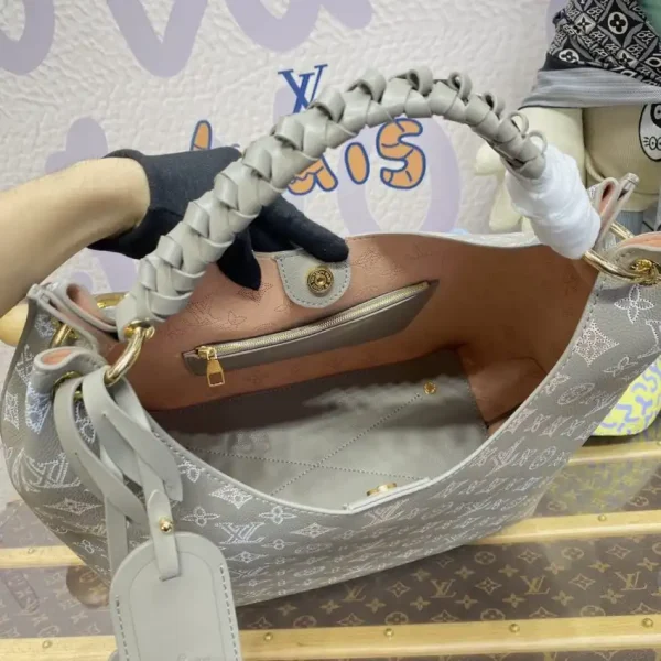 Louis Vuitton Carmel Grey - Image 4