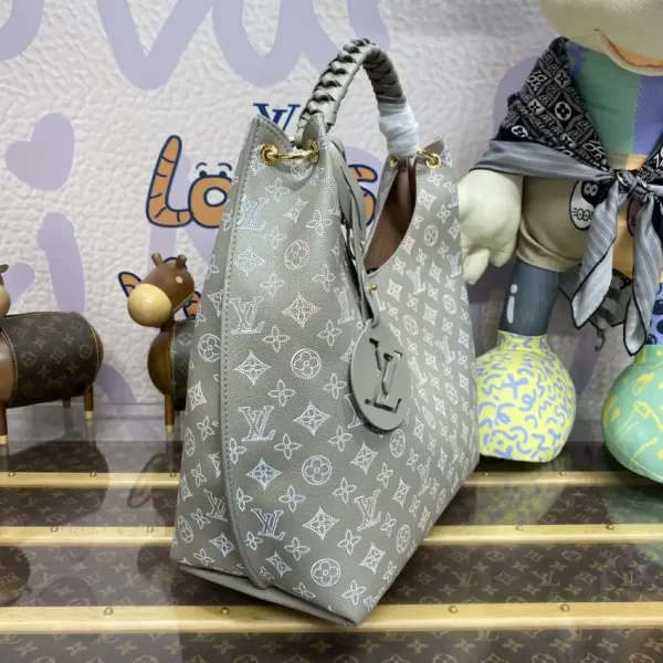 Louis Vuitton Carmel Grey - Image 6