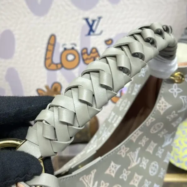 Louis Vuitton Carmel Grey - Image 8