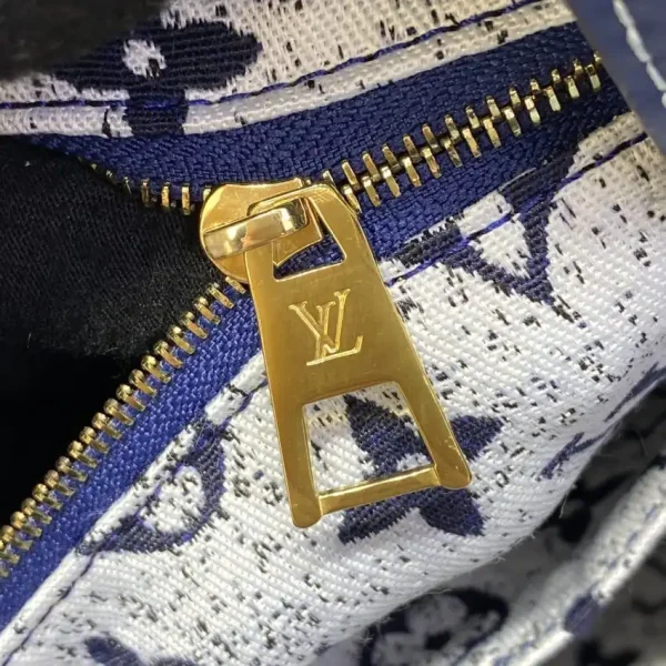 LV OnTheGo Blue Denim - Image 5