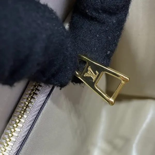 Louis Vuitton Twist White Handle - Image 8