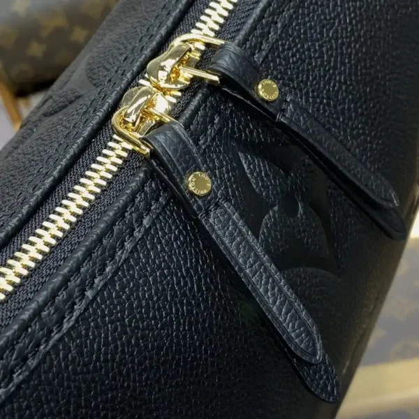 Louis Vuitton Loop Hobo Black - Image 2