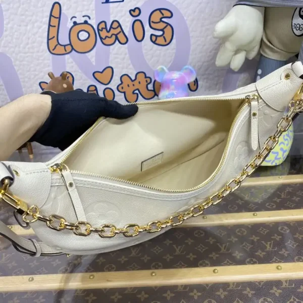 Louis Vuitton Loop Hobo White - Image 3