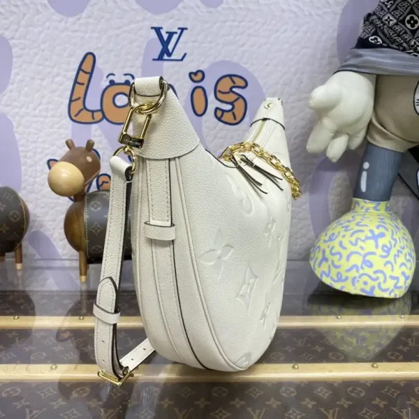 Louis Vuitton Loop Hobo White - Image 5