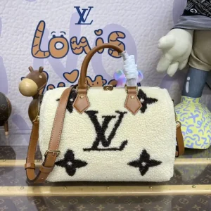 Louis Vuitton Speedy Bandouliere 25 White Wool