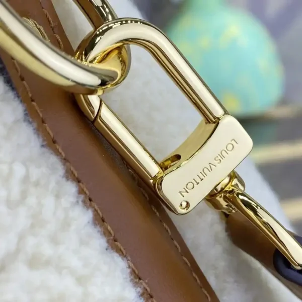 Louis Vuitton Speedy Bandouliere 25 White Wool - Image 6