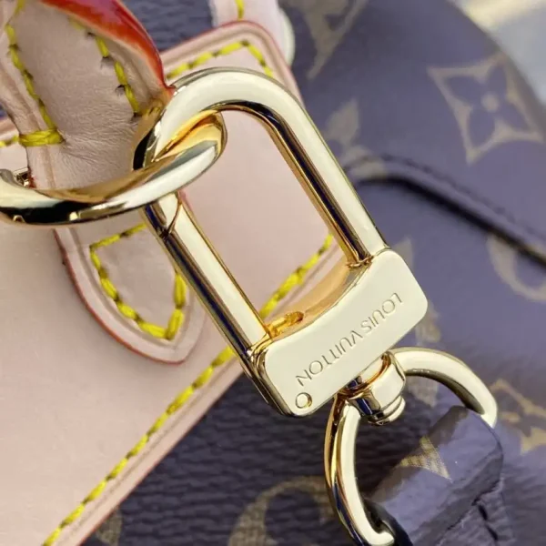Louis Vuitton Excursion - Image 2