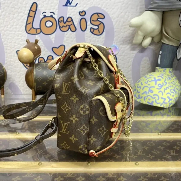 Louis Vuitton Excursion - Image 4