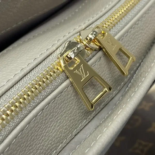 LV OnTheGo East West Beige - Image 7