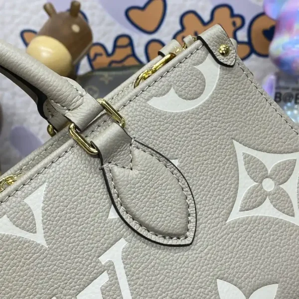 LV OnTheGo East West Beige - Image 8