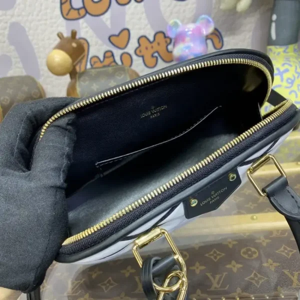 Louis Vuitton Alma BB White - Image 3
