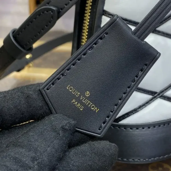 Louis Vuitton Alma BB White - Image 5