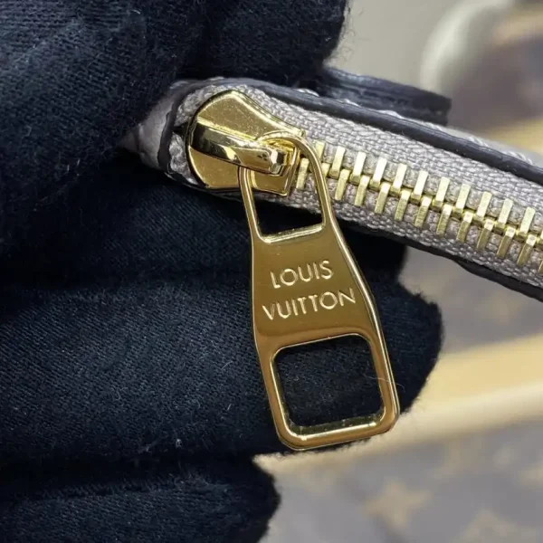 Louis Vuitton Loop Hobo Beige - Image 8
