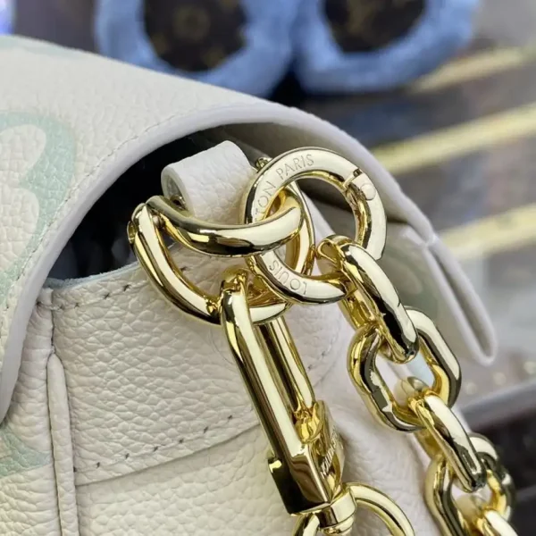 Louis Vuitton Favorite White - Image 5