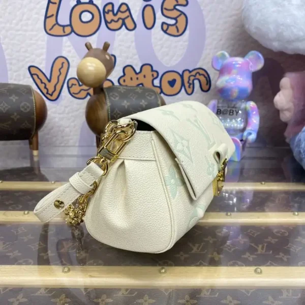 Louis Vuitton Favorite White - Image 2