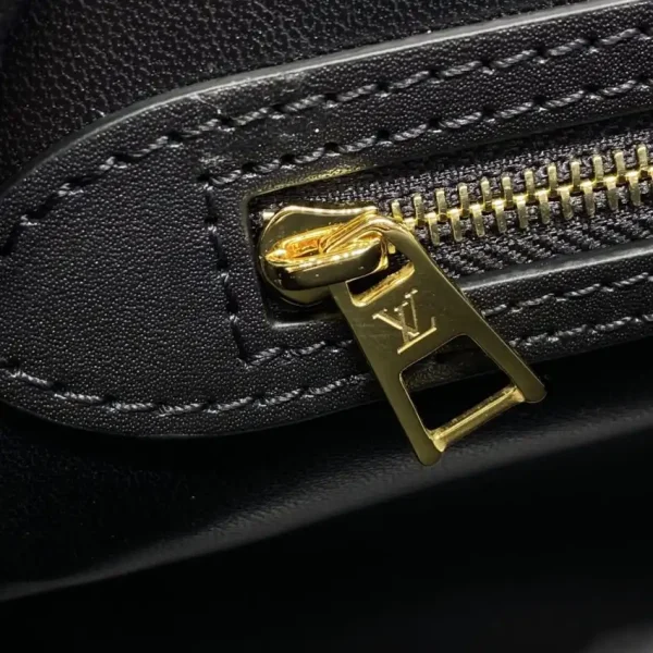 Louis Vuitton Alma PM Black - Image 8