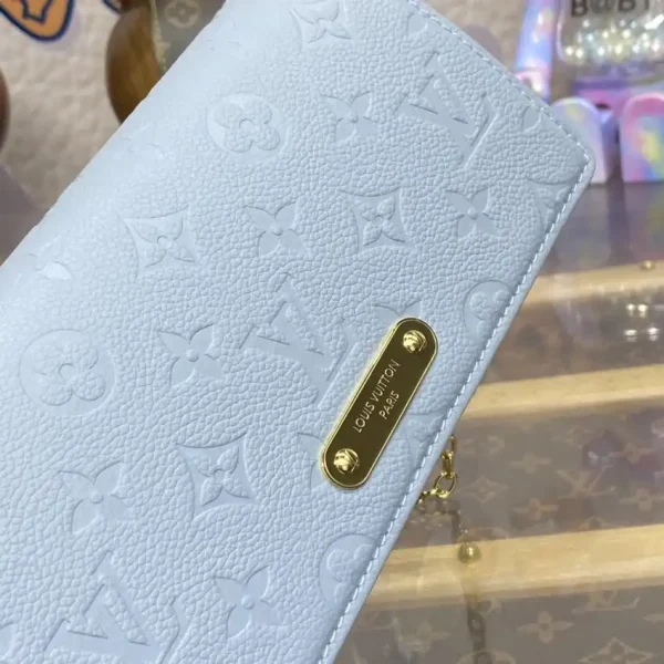 Louis Vuitton Wallet On Chain Lily Sky Blue - Image 6