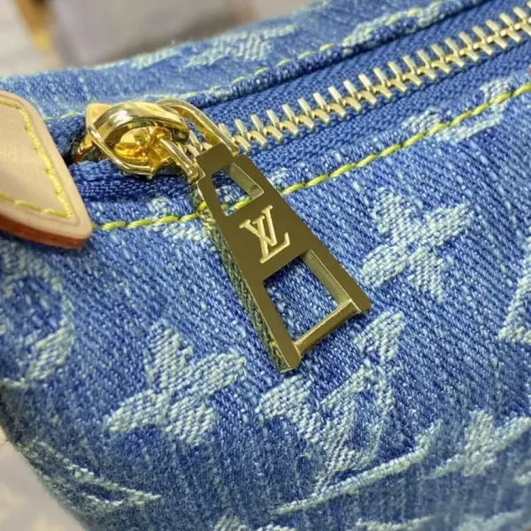 Louis Vuitton Hills Pochette - Image 3