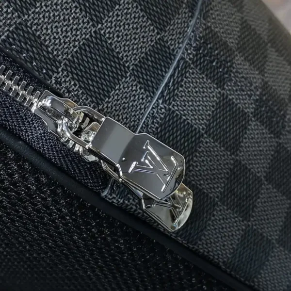 Louis Vuitton Avenue Backpack Grid - Image 9