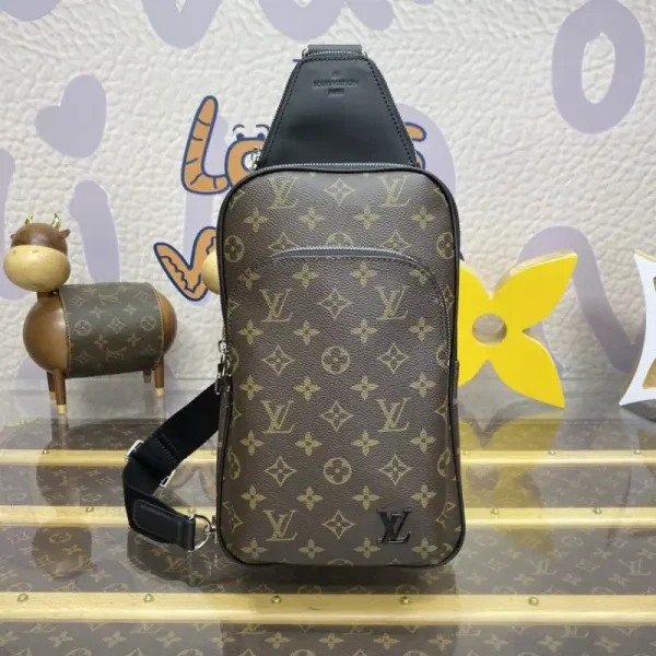 Louis Vuitton Avenue Slingbag Brown