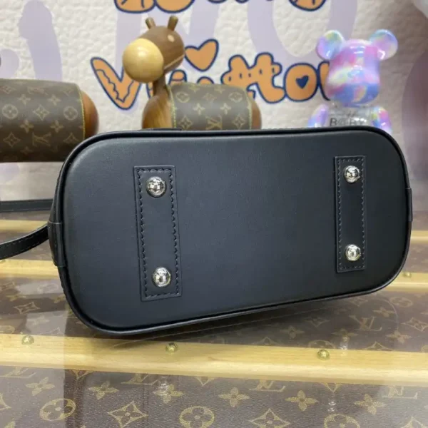 Louis Vuitton Alma BB Black - Image 8