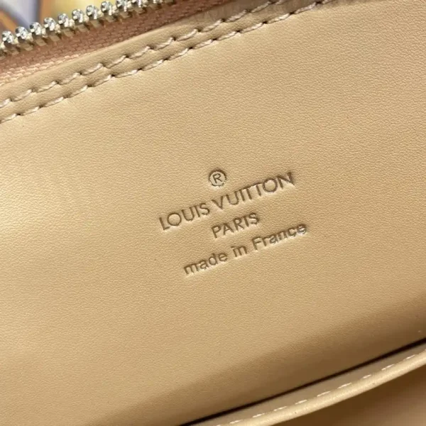 Louis Vuitton Alma BB Nude Pink - Image 6